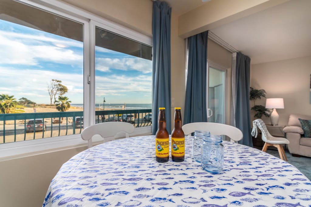 Beachfront 2BR Condo in Sunny Carpinteria