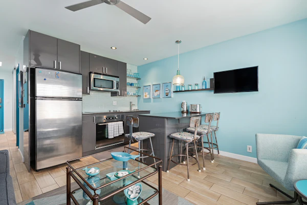 Sunset Shores 246 - 1 BD 1BA - Steps to the Beach, Walk Everywhere!