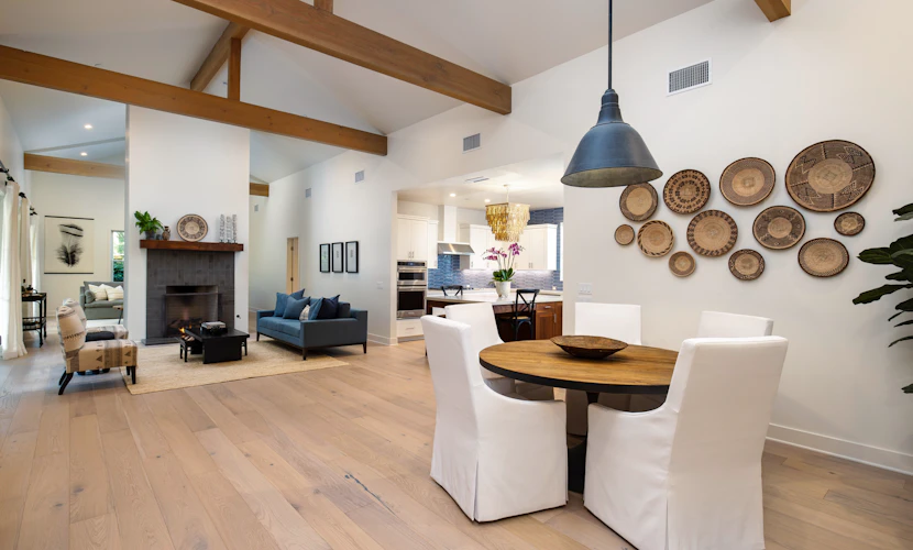 Lovely Lighthouse Way Near State St, Beach and Parks On The Mesa.