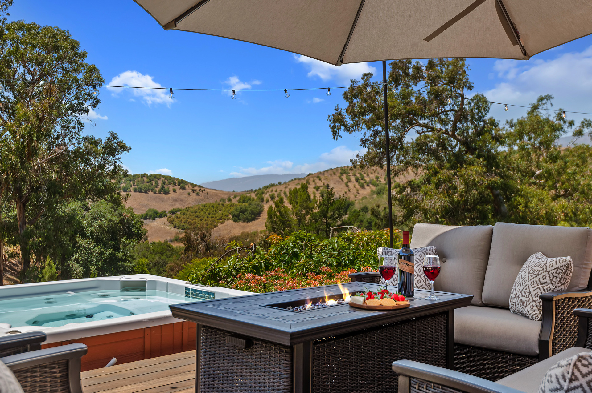 Sunset Mountain Escape | Hot Tub, EV, Epic Views!