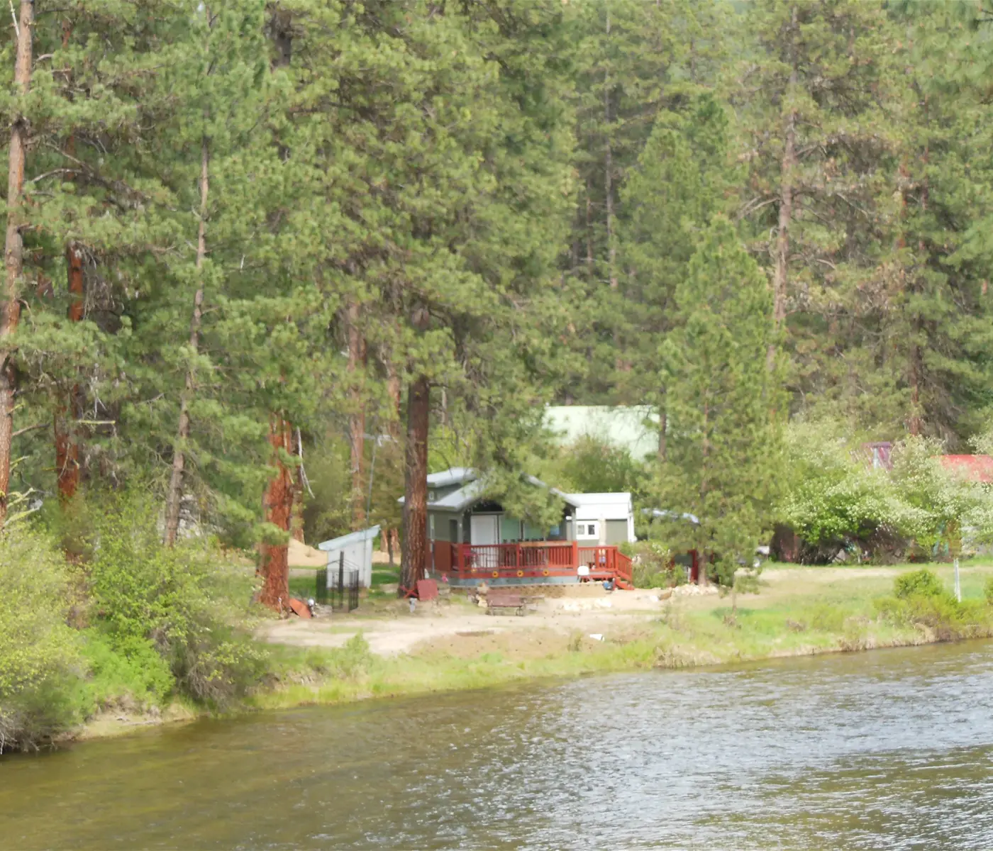 Lone Pine Place