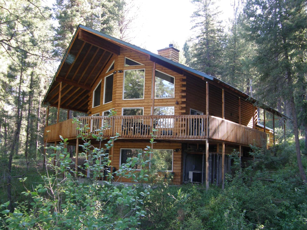 Middlefork River Chalet