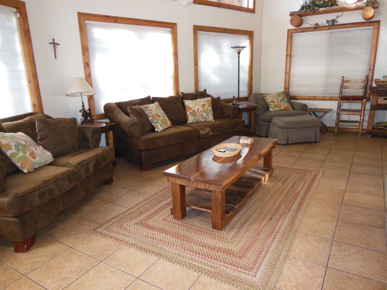 Fabulous Mountain Chalet on the River with All the Amenities you Desire!