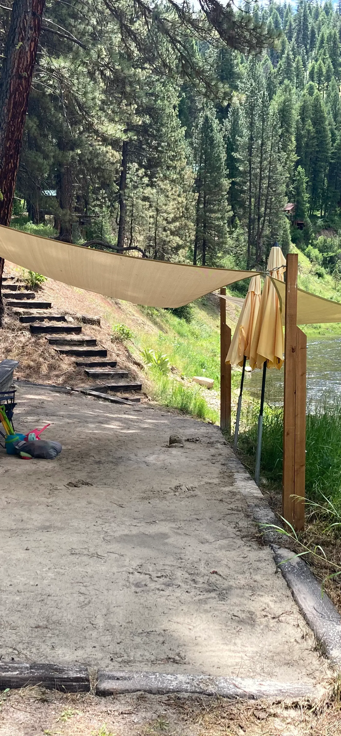 Middlefork River Chalet