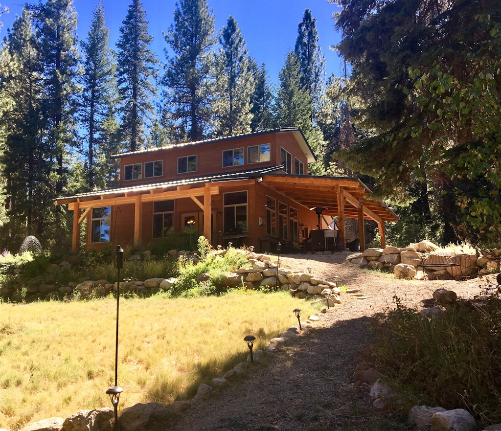 Shadow Pines Cabin (Partially Handicap Accessible)
