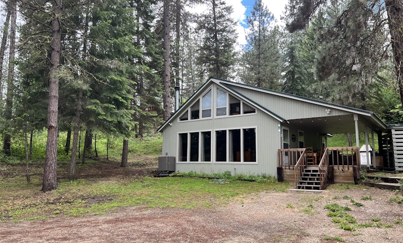 Very Private Cabin Nestled in the Pines with Awesome Views