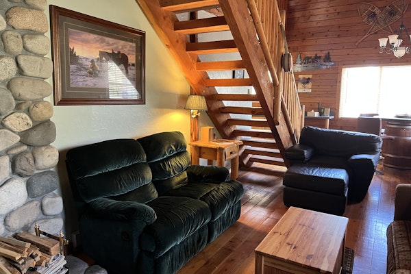 Geothermal pools and hot tub make this off-grid getaway pure joy!