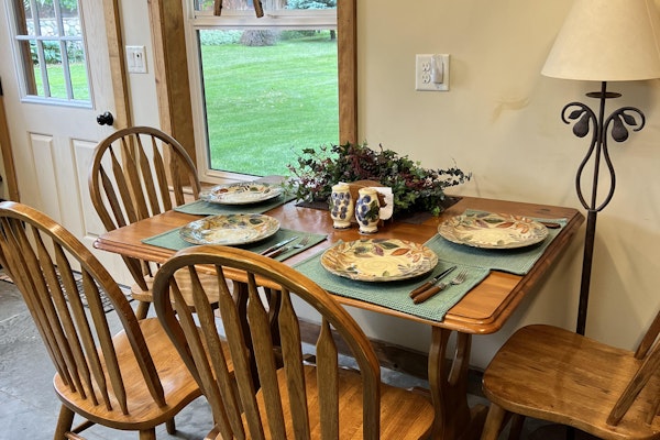 Escape to Nature in This Cozy Riverfront Cabin