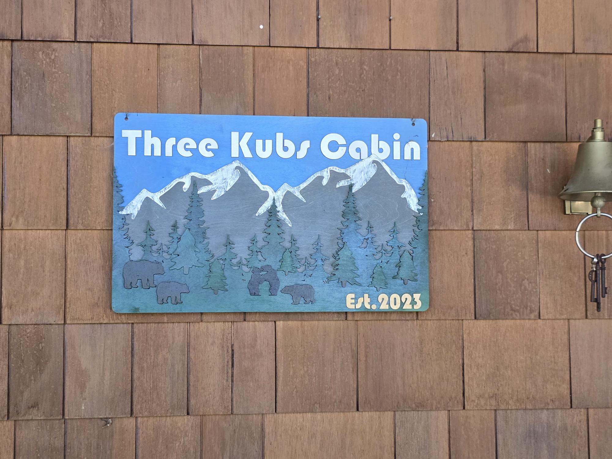 Luxury Golf Course Cabin - 4BR, 3BA, Game Room & Firepit