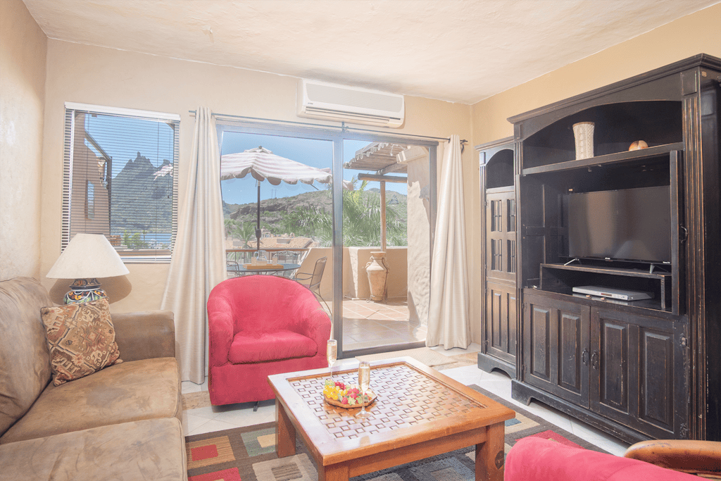 Beautiful condo in Las Glorias 309