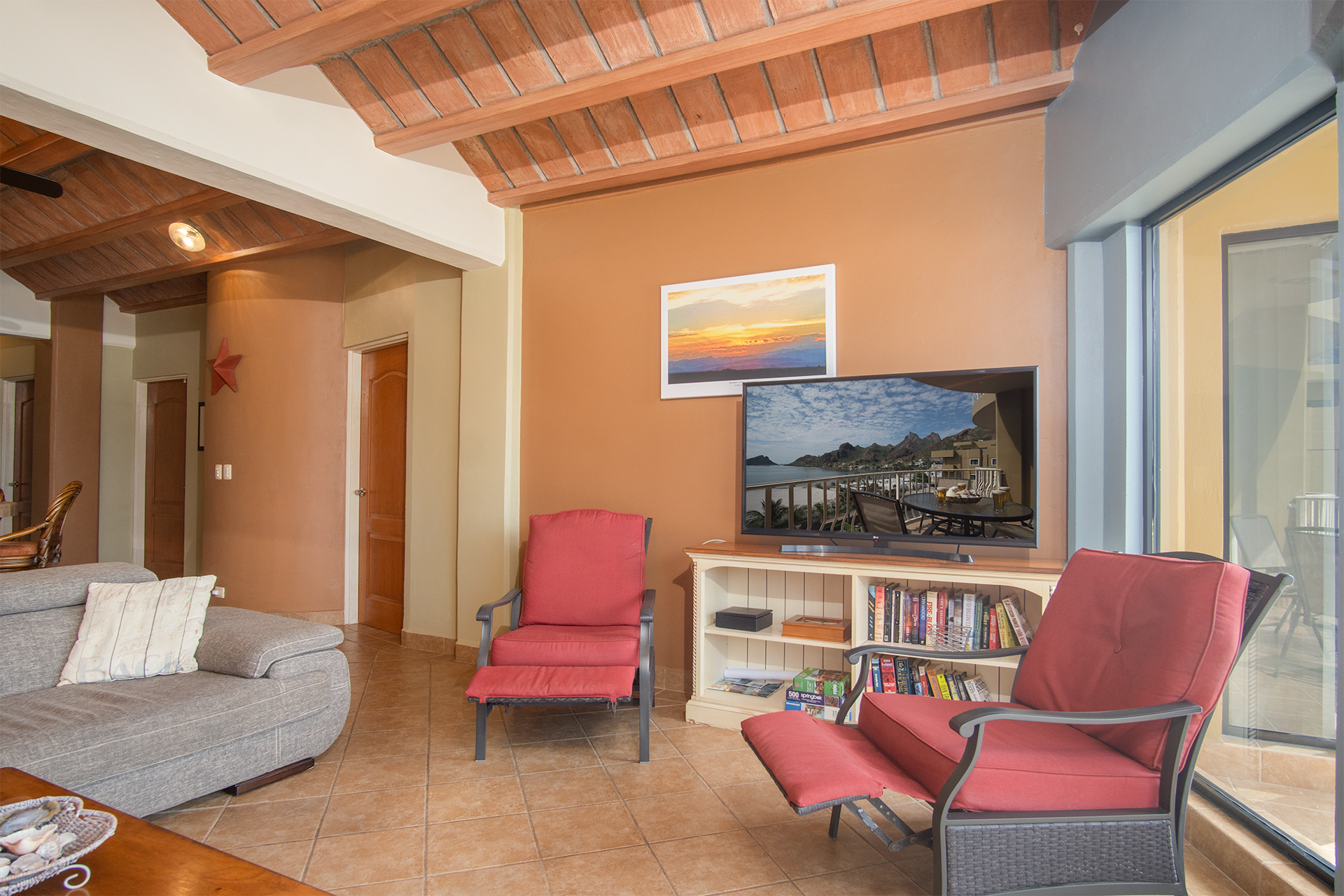 Beautiful condo in Villa Bahia with ocean view!!