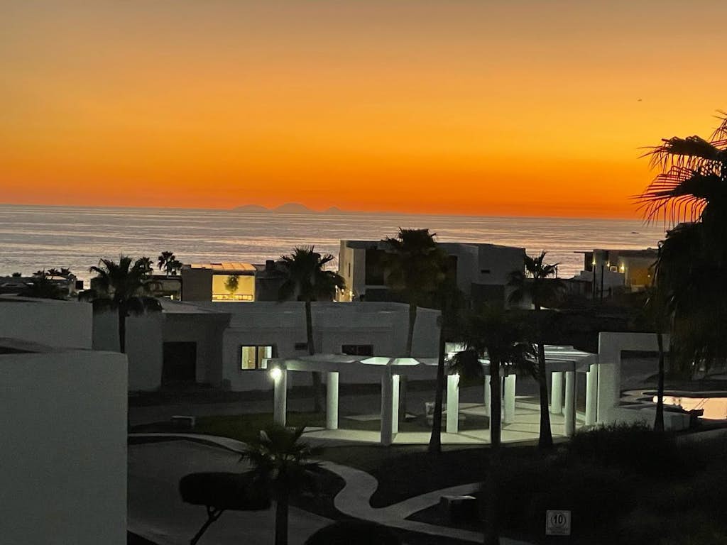 Royal Vista Apartment, Los Algodones beach
