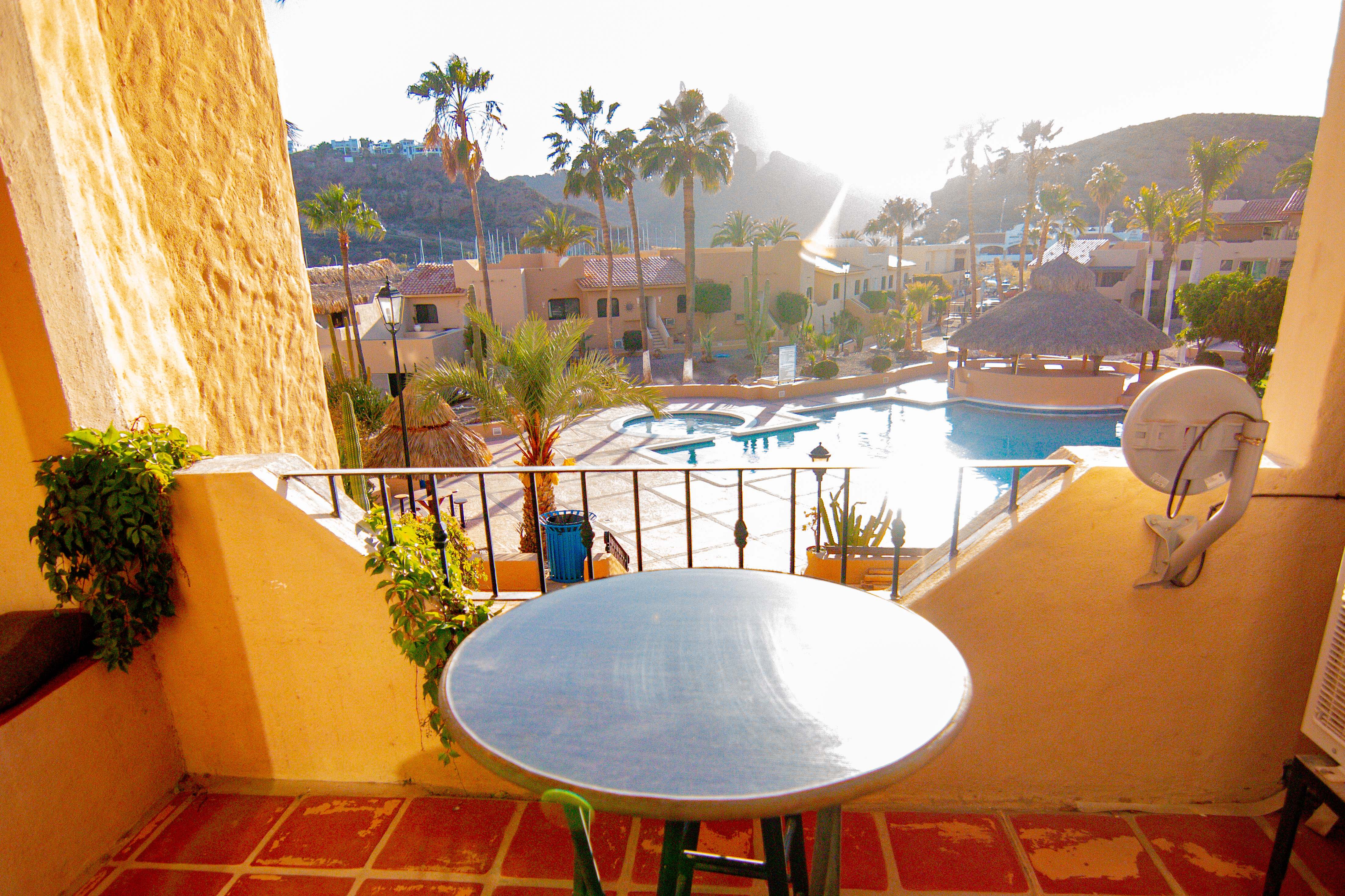 Las Glorias Las Glorias 105