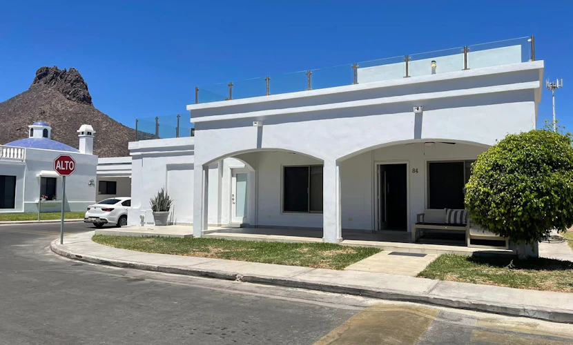 Breezy Blue 4BR: Private Pool & Steps to Sand house