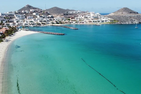 Breezy Blue 4BR: Private Pool & Steps to Sand house