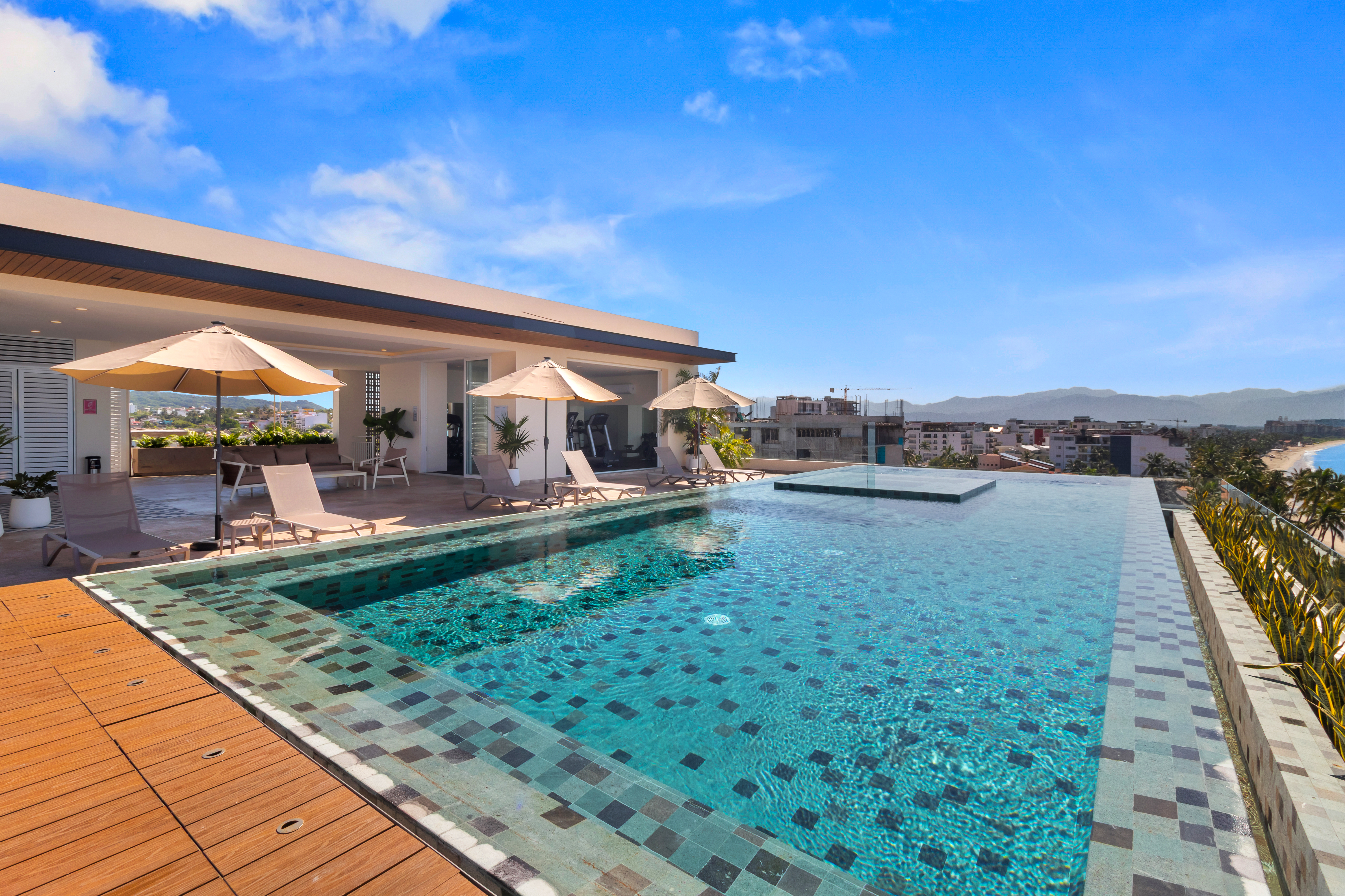 Discover Nayarit Naarena, a cozy beachfront condo in Bucerias, perfect for couples.