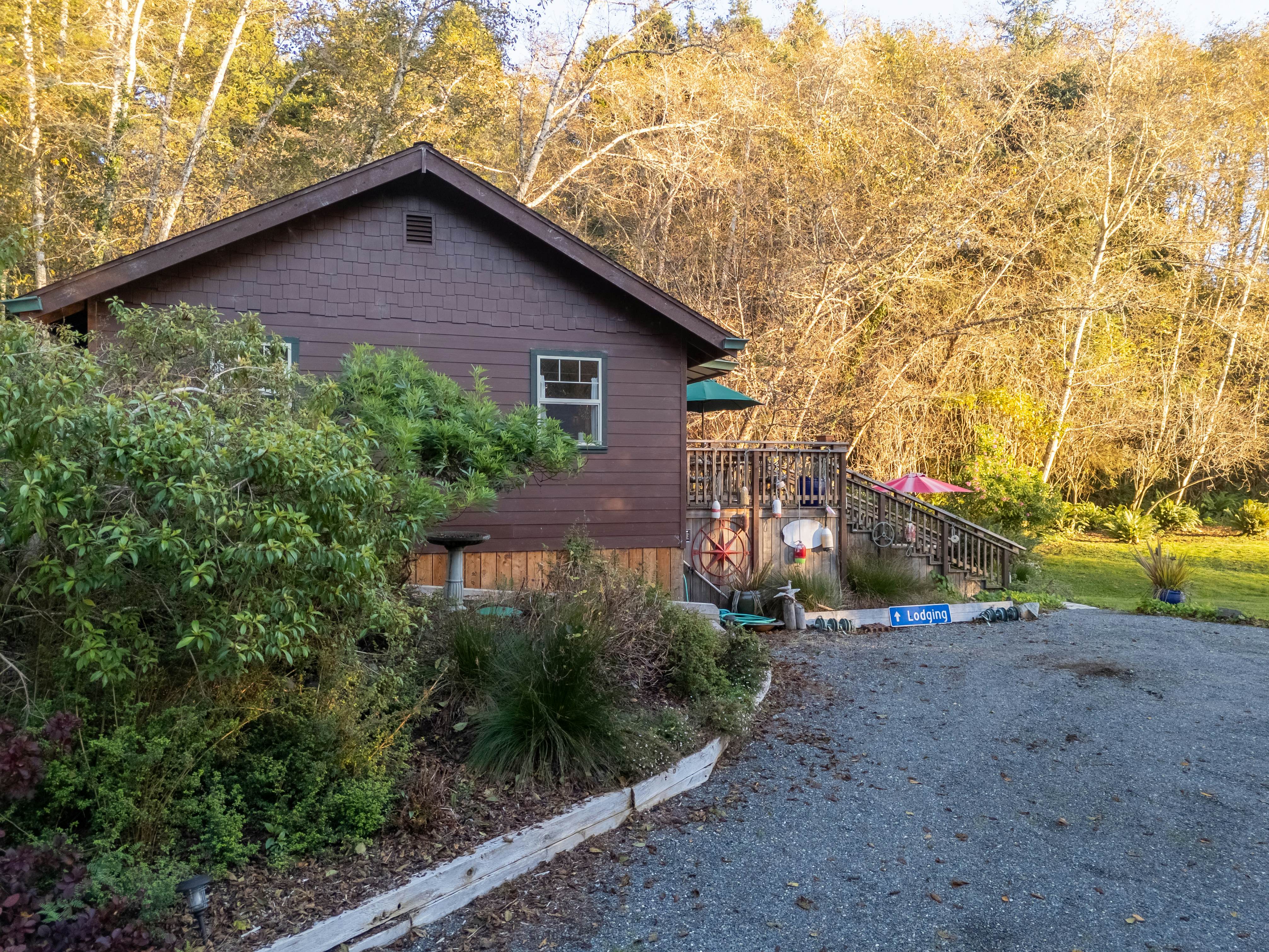 Scotty Point Cabin on the Bluff