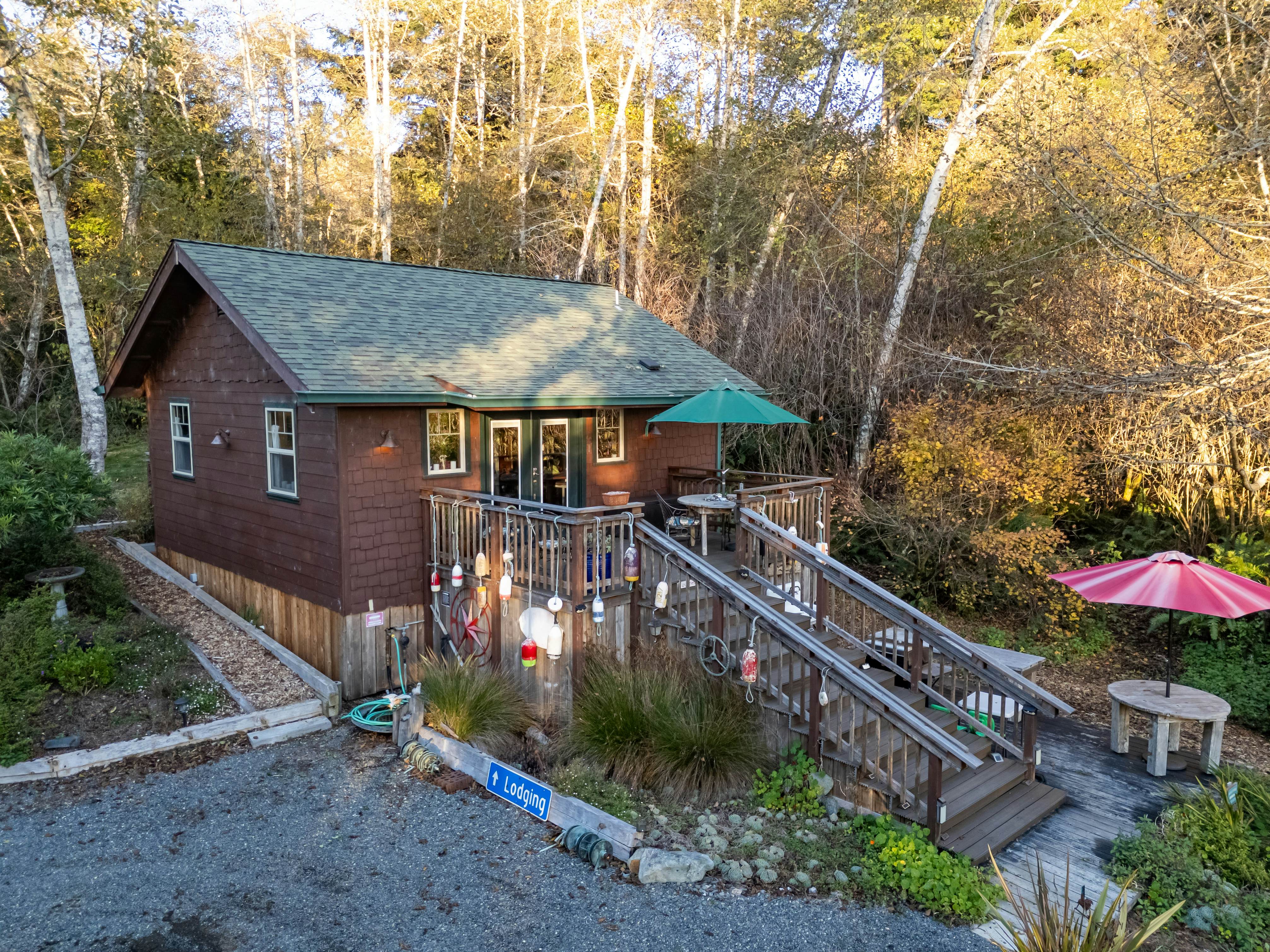 Scotty Point Cabin on the Bluff