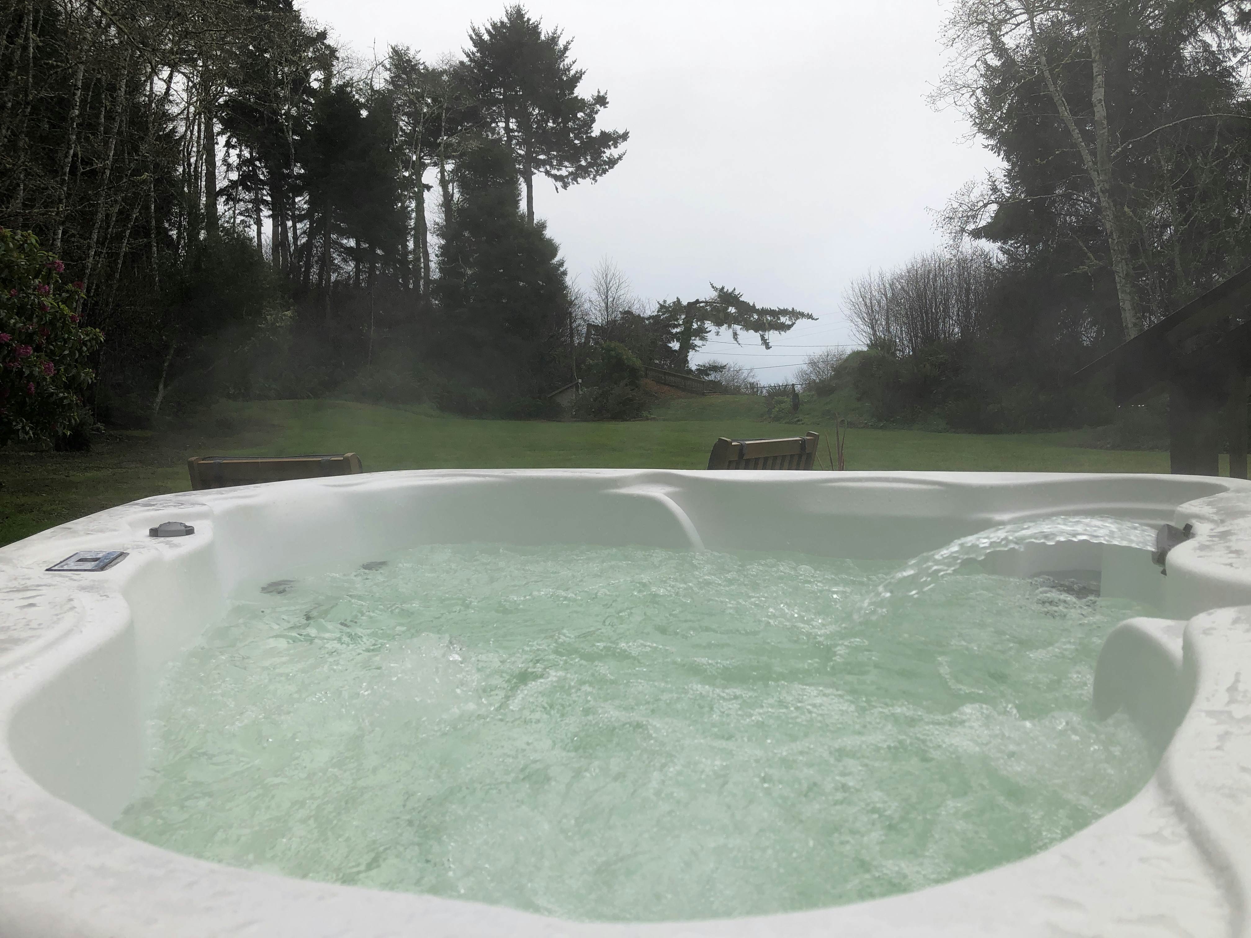 Scotty Point Cabin on the Bluff