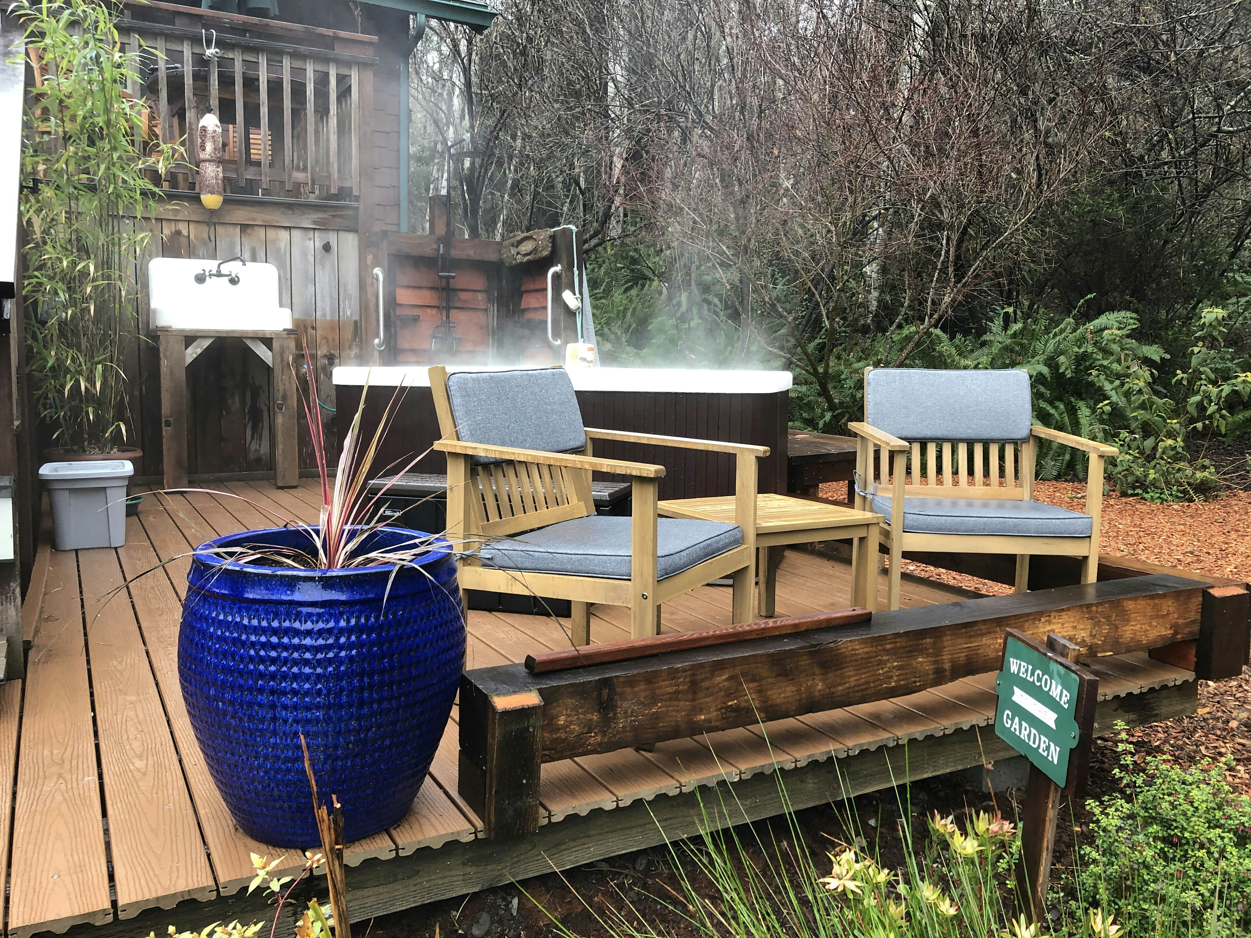 Scotty Point Cabin on the Bluff