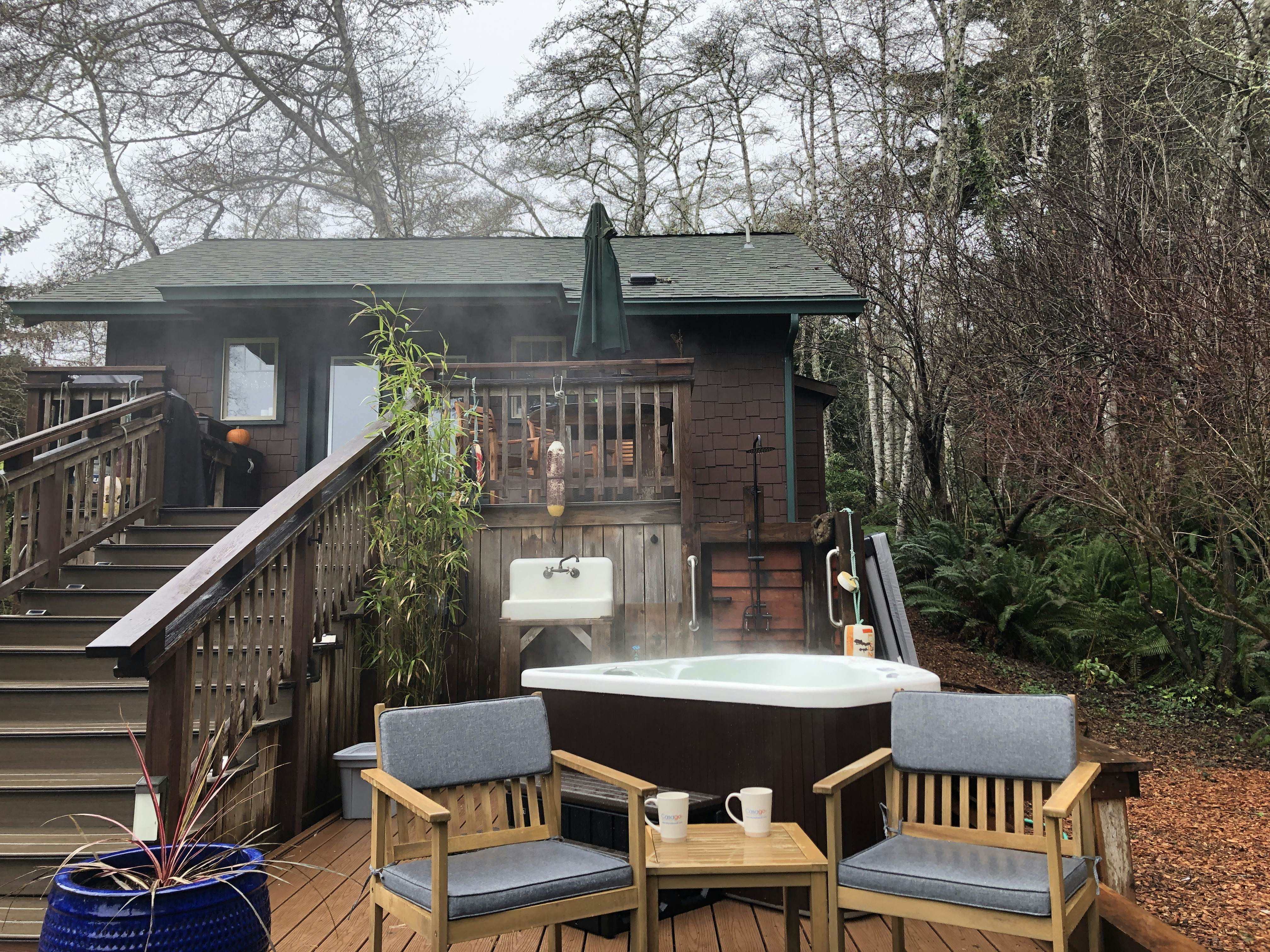 Scotty Point Cabin on the Bluff