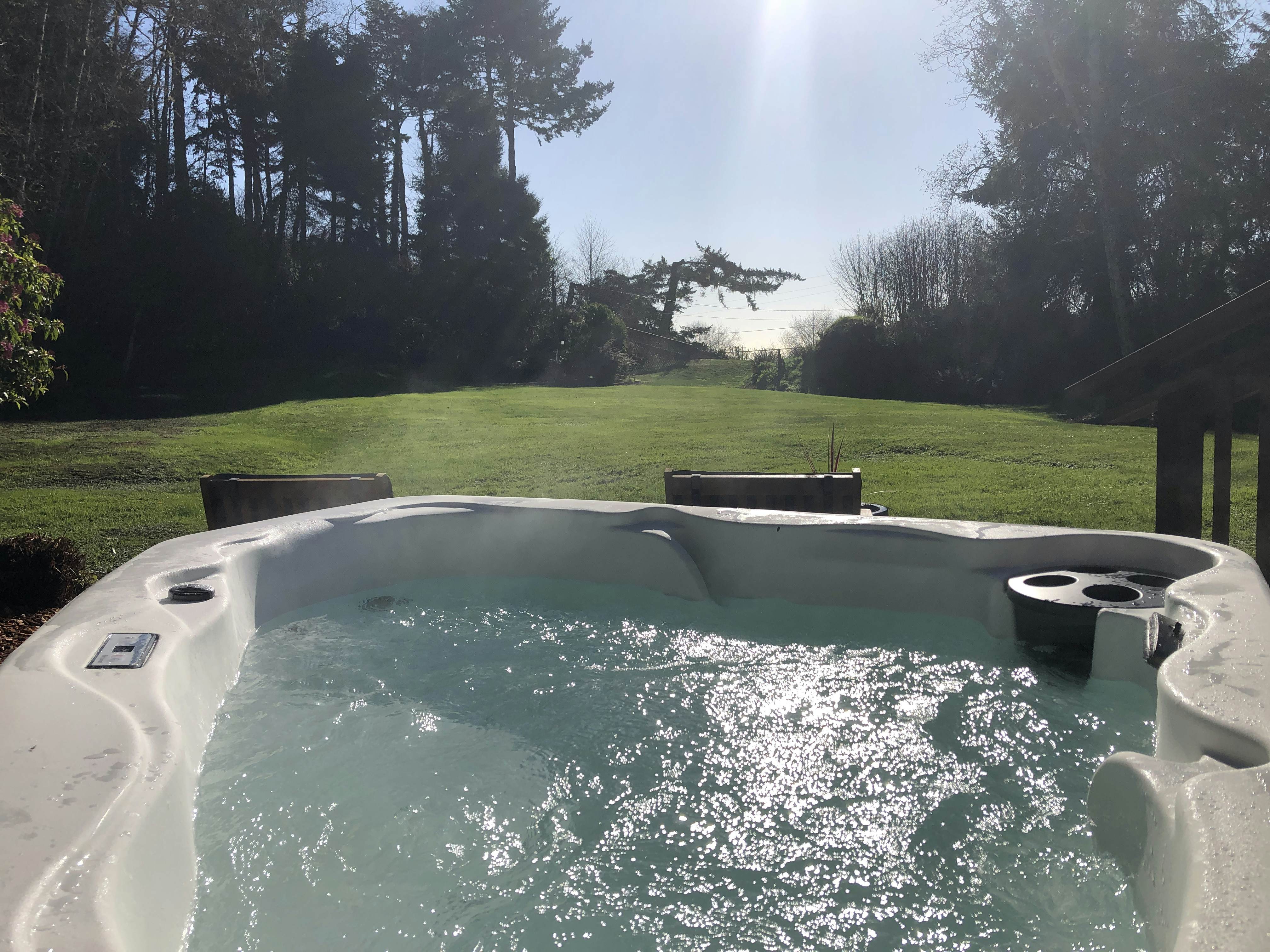 Scotty Point Cabin on the Bluff