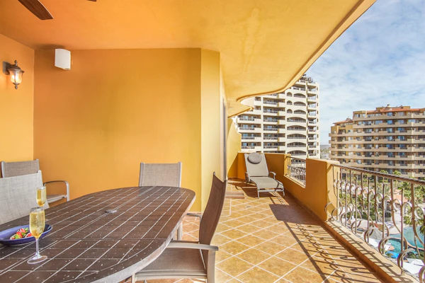 Bella Sirena BE 604 Scenic Luxury Ocean Front Condo