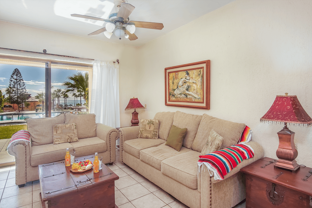Princesa C-104 Barefoot Bumblebee Newly Renovated Ocean View Condo