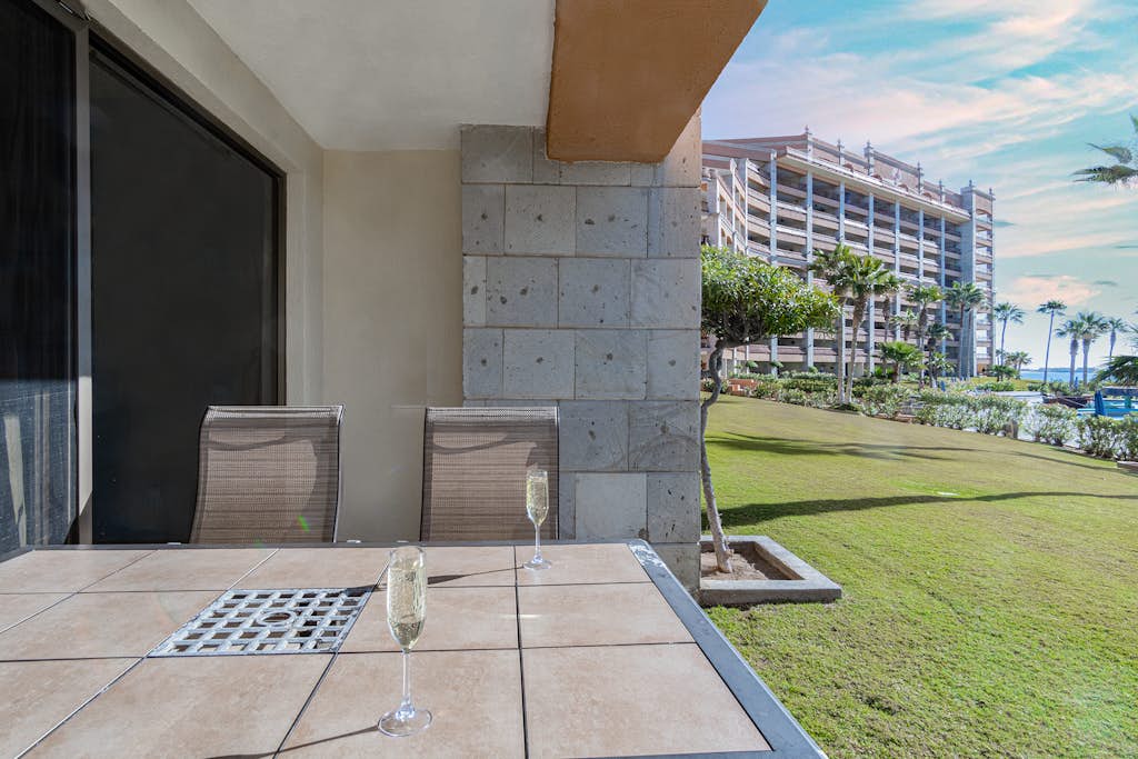 Sonoran Sun SW 106 Bare Foot Oasis Ground Floor Ocean View Condo