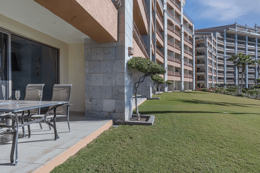 Sonoran Sun SW 106 Bare Foot Oasis Ground Floor Ocean View Condo