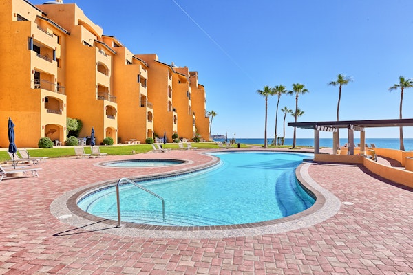 Princesa Resort B-207 Beach Blessing Retreat Ocean View Well Furnished Condo