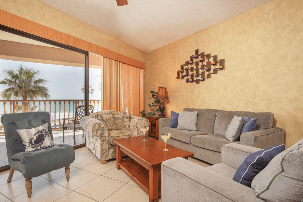 Sonoran Sun E-207 "Girls Just Wanna Have Sun" Great Oceanfront Condo