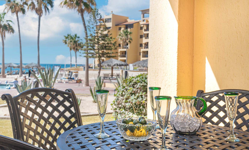 Princesa E-102 The Sandbox Private Ground Floor Ocean Front Condo
