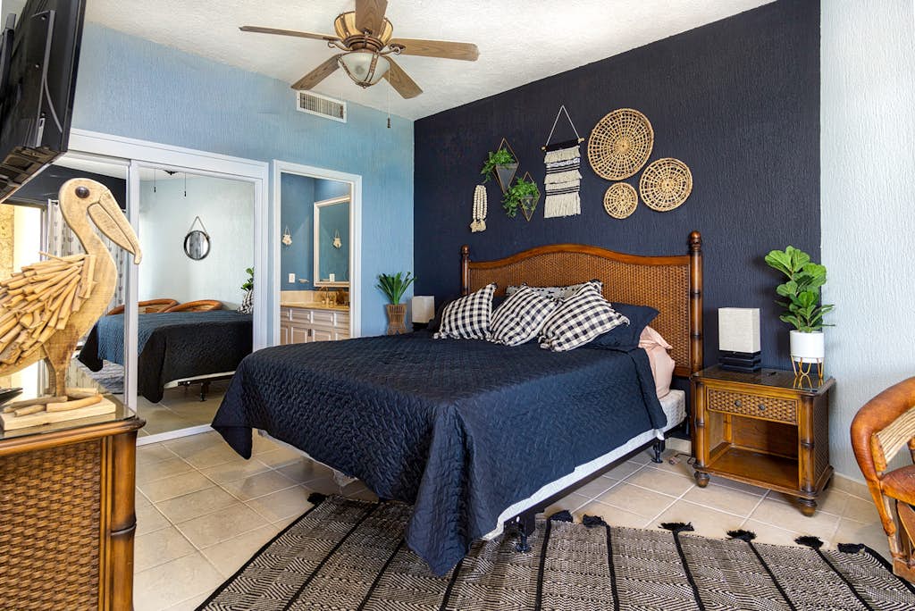 Sonoran Sea East 904 Quaint Cozy and Comfy Ocean View Condo