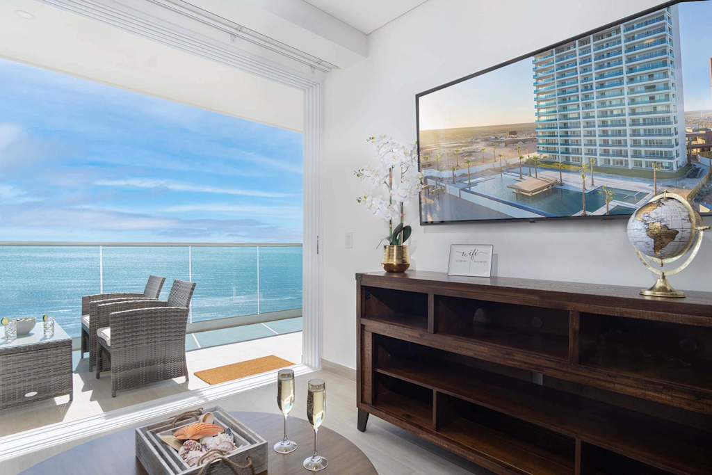 Encantame Towers Velero 603