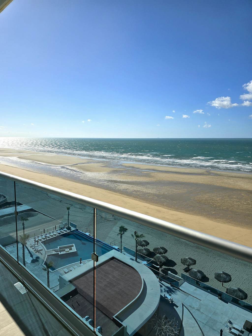Beach Front Condominium Encantame Velero 905