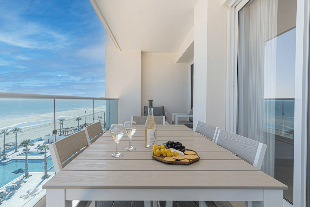 *Breathtaking* 2 BR 2.5 Bath Corner Beach Front Condominium Encantame 505