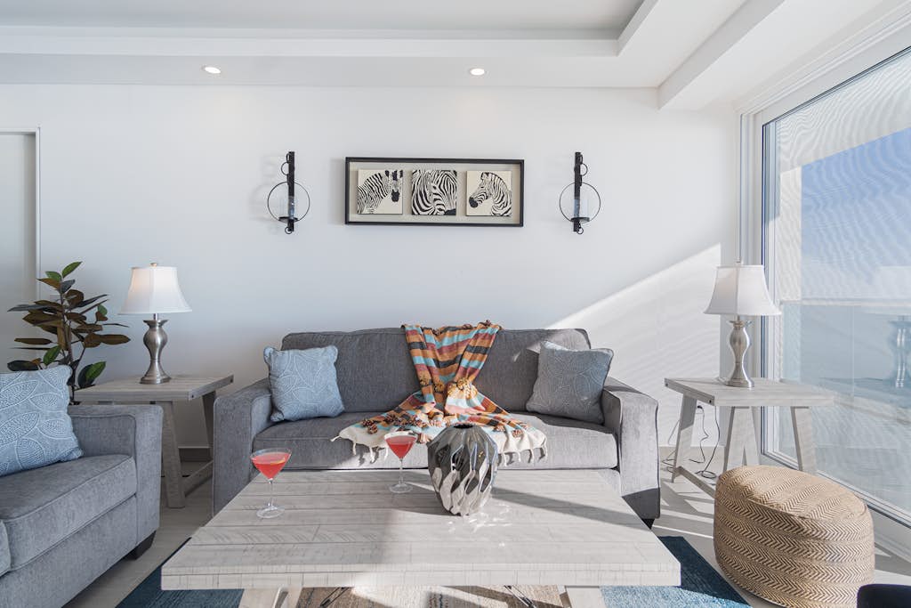 Velero 902 Ocean front condo