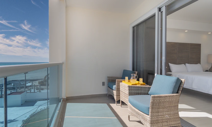 Splash in The New Lazy River/Stay in Modern Luxury Encantame C-403