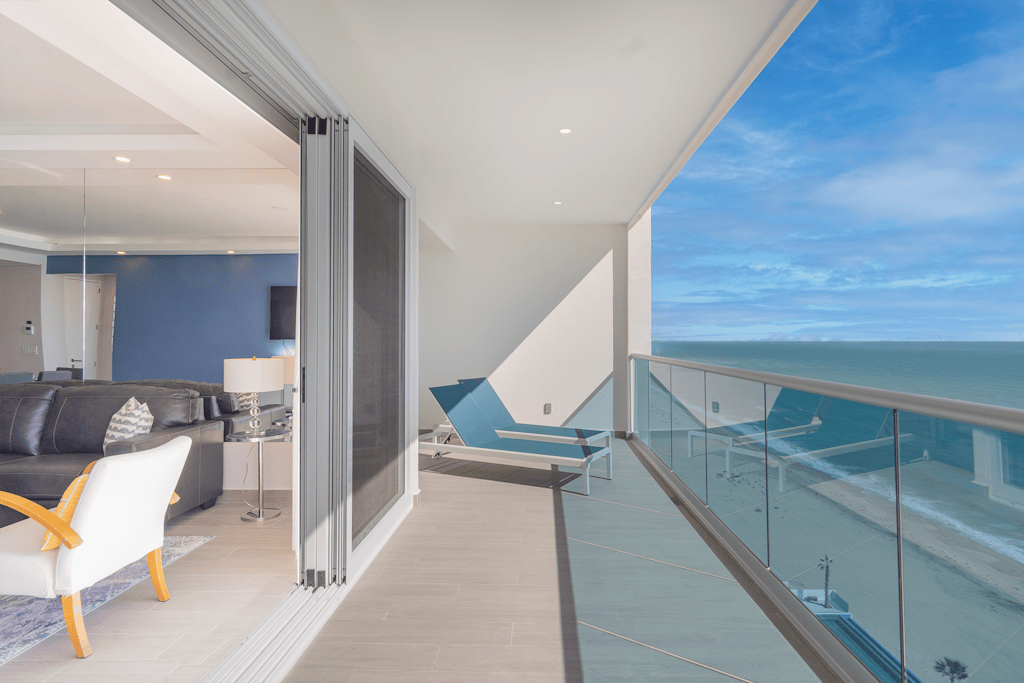 Splash in The New Lazy River and Sleep In Luxury Encantame C-1104