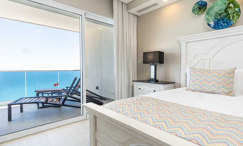 Modish 2 BR Condo at Encantame Towers Velero 2204