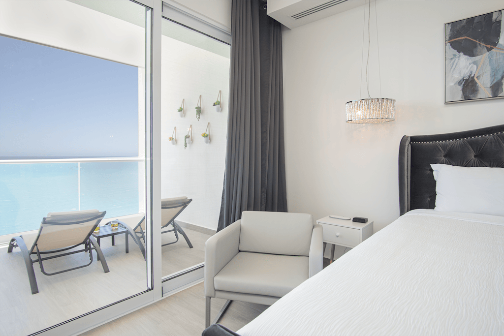 Splash in The New Lazy River and Sleep In Luxury Encantame C2102