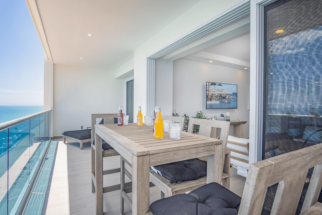 *Stunning* 2BR condo at Encantame Towers Velero 2302 in playa Encanto