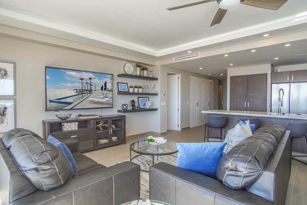 Awesome 3 bedroom condo Encantame Tower E 201