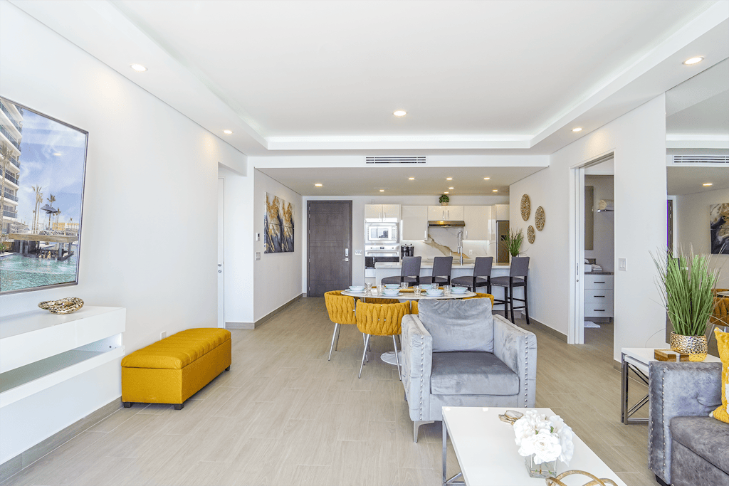 Gorgeous 2 bedroom condo Encantame Towers Velero 904