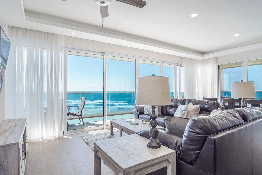 Delightful 2 bedroom condo Encantame Towers Verano 505