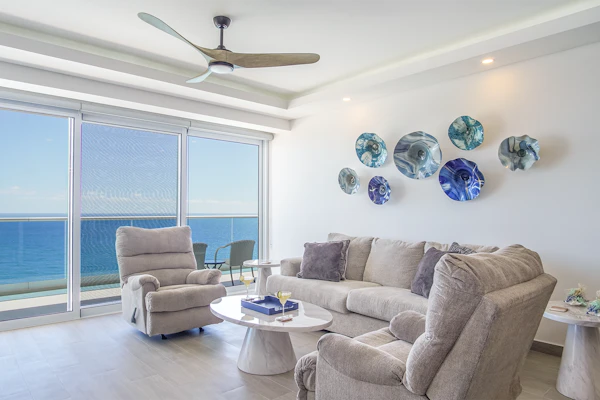 Perfect family 2 bedroom condo E1804 Encantame