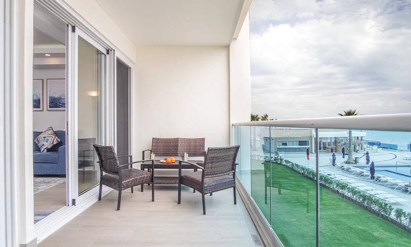 Modern Luxury, Beachfront, Ocean Views C203 Encantame