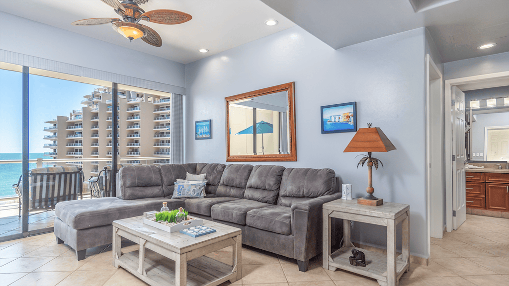 Las Palomas 2 BR 2 BA Diamante 601