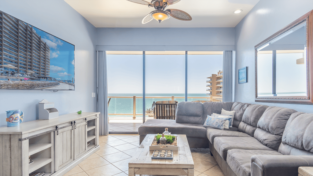 Las Palomas 2 BR 2 BA Diamante 601